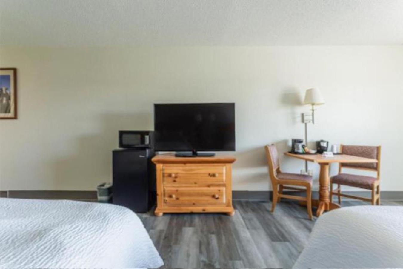 Lancaster Inn & Suites Manheim Exterior photo