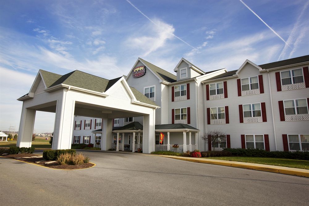 Lancaster Inn & Suites Manheim Exterior photo